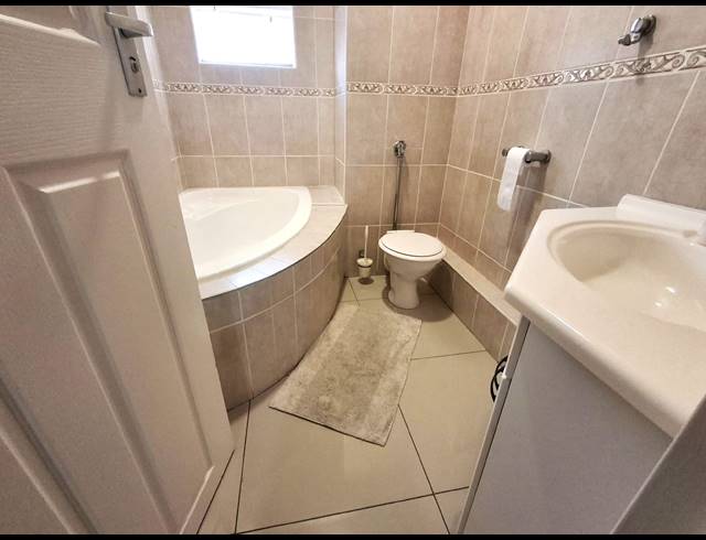 2 BEDROOM APARTMENT FOR SALE IN DOONSIDE